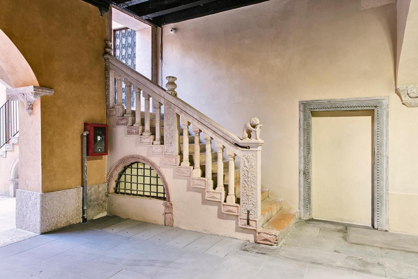 Palazzo Confalonieri Da Lisca - Verona — Photos 1